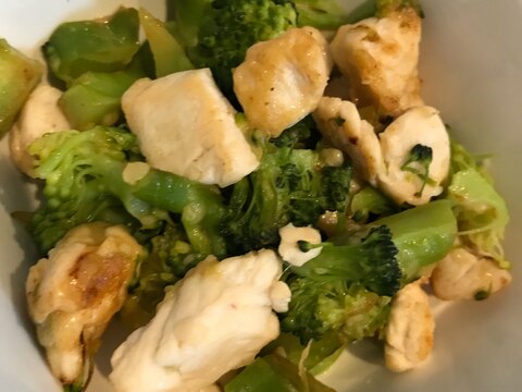 離乳食★鶏胸肉とブロッコリー炒め